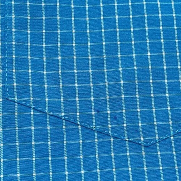 Van Heusen Shirt Men's Large Short Sleeve Classic Fit Button Down Blue Grid EUC - Picture 7 of 8